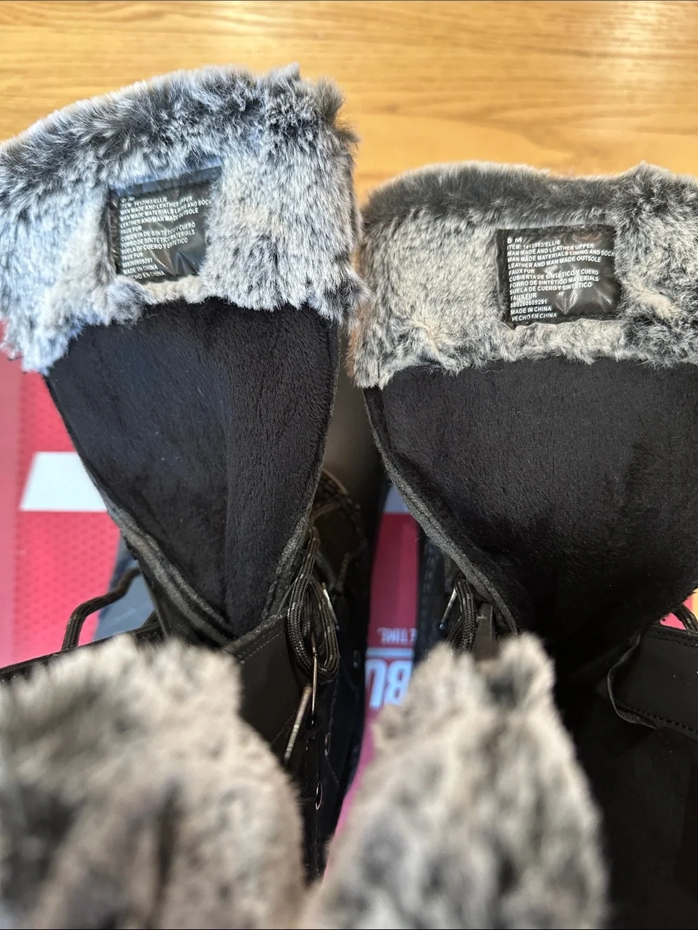 Khombu Black Quilted Lace-Up Winter Boots with Faux Fur Cuff Size 8
